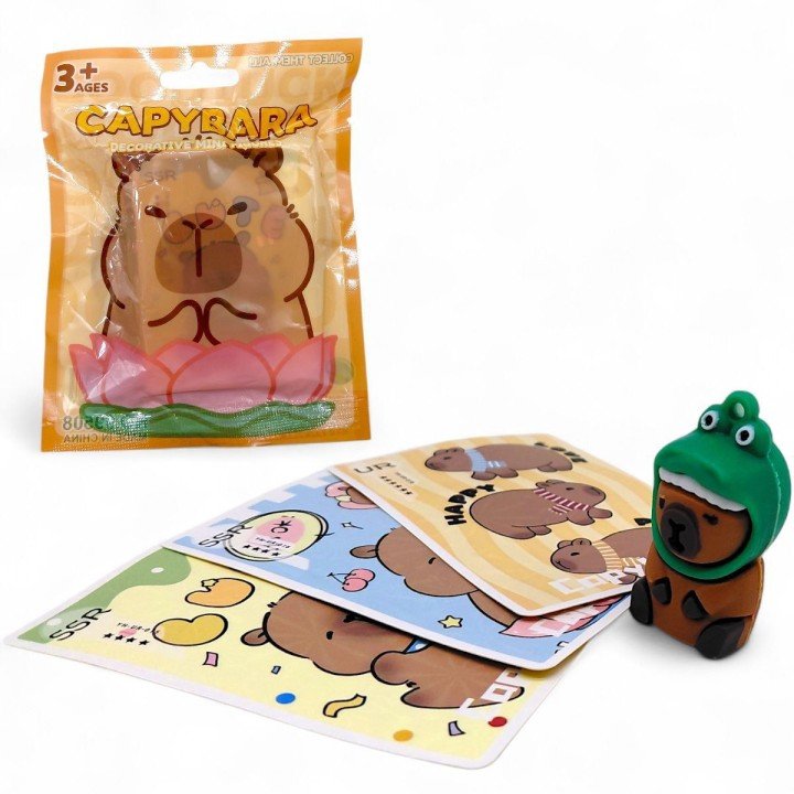 Фігурка-сюрприз з картками "Капібара" (мікс видів)