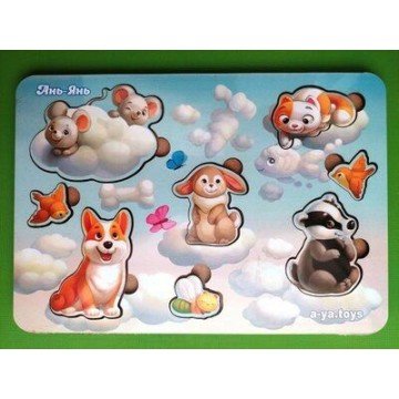 Фото1.Деревянная игрушка-сортер 