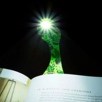 Фото2.Закладка-ліхтарик FLEXILIGHТ серії «Класика» - КАКТУСИ