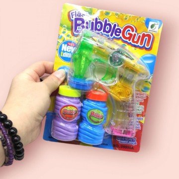 Фото1.Пістолет з мильними бульбашками 