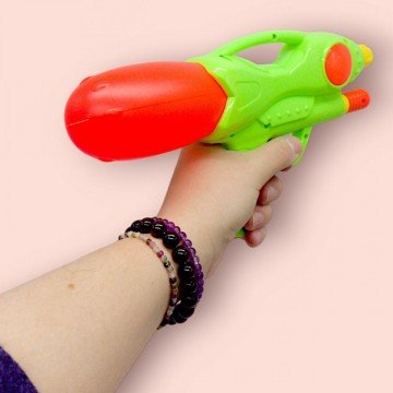 Фото1.Водний пістолет (пластиковий), 26 см, зелений