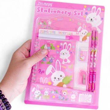 Фото1.Канцелярській набір 