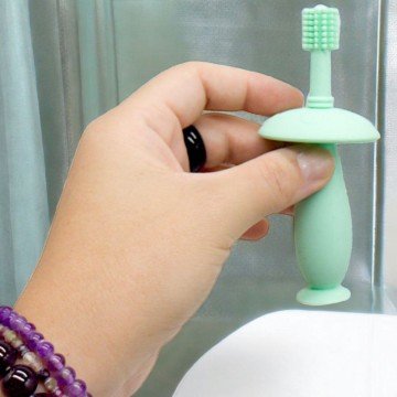 Фото1.Силіконова зубна щітка з обмежувачем, мʼятна