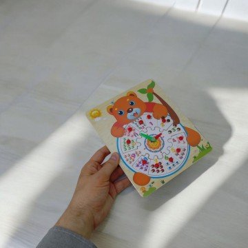 Фото1.Дерев'яна гра Рамка-вкладиш годиник ведмідь