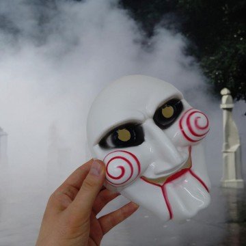 Фото1.Маска пластикова, з фільму 