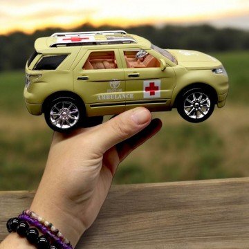 Фото1.Машинка інерційна 