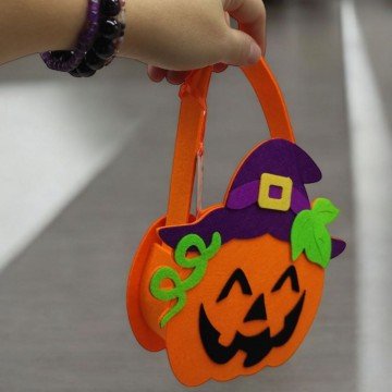 Фото1.Корзинка (сумочка) з фетру 