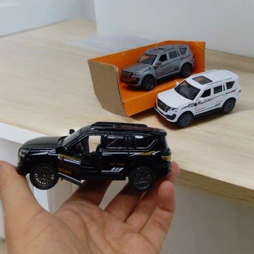 Фото2.Машинка металева 