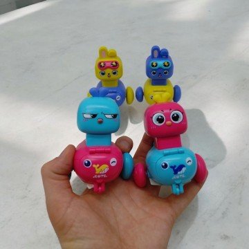 Фото1.Машинка заводна 