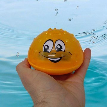 Фото1.Іграшка-фонтанчик для ванни 