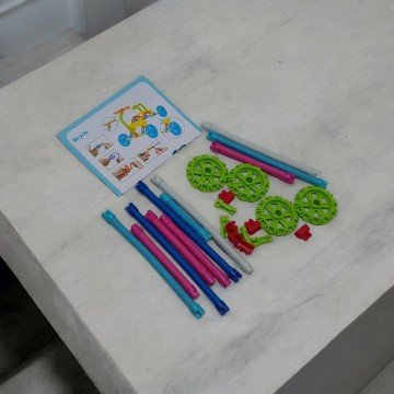 Фото2.Конструктор з гнучкими деталями, 25 елементів