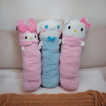 Фото1.Мʼяка іграшка (подушка-обіймашка) аніме 