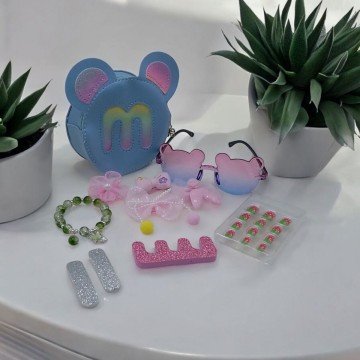 Фото1.Набір прикрас з набором для манікюрю - сумка, окуляри, аксесуари