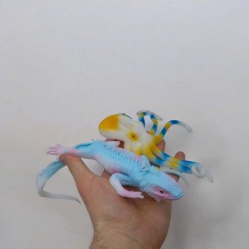 Фото1.Іграшка-тягучка 