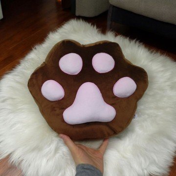 Фото1.Мʼяка іграшка Лапка 32 х 32 см коричнева