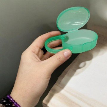 Фото1.Контейнер для зберігання пустушки (зелений)