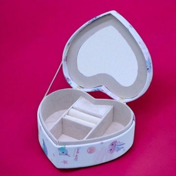 Фото1.Дитяча скринька для прикрас  