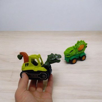 Фото1.Інерційна машинка 