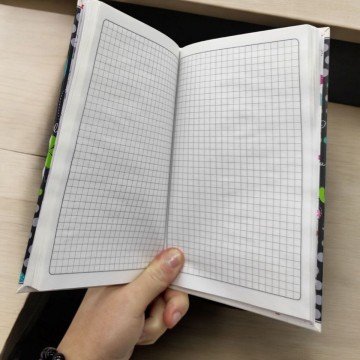 Фото2.Блокнот у твердій обкладинці (21х13 см) клітинка