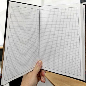 Фото2.Блокнот у твердій обкладинці (80 арк; формат 17,5х24 см) клітинка, машина