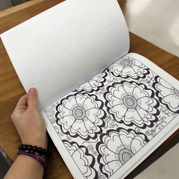 Фото1.Книга-розмальовка антистрес 4в1 (Вид 4)