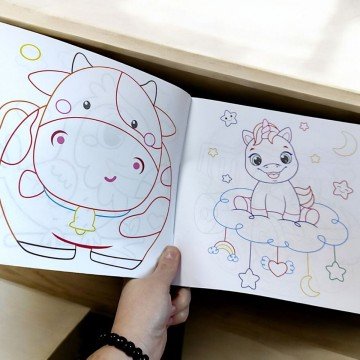 Фото1.Розфарбовка для найменьших, з кольоровими контурами 