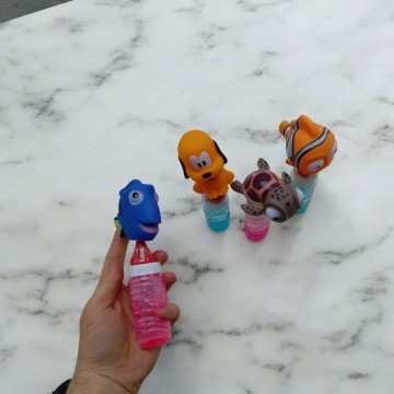 Фото1.Мильні бульбашки з гумовою фігурокою - песик