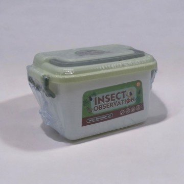 Фото1.Набір для дослідів (бінокль, пробірки, пінцет, лупу, сачок, флакони з 