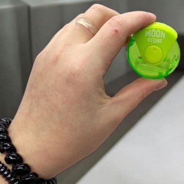 Фото2.Чинка (стругачка) з контейнером 