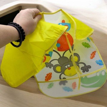 Фото1.Слинявчик з рукавами, жовтий