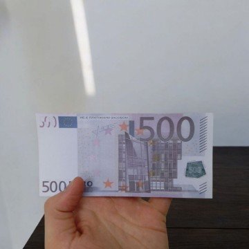 Фото1.Сувенірні гроші 500 євро, 80 купюр