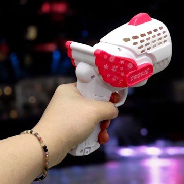 Фото1.Пістолет з мильними бульбашками, на батарейках (рожевий)