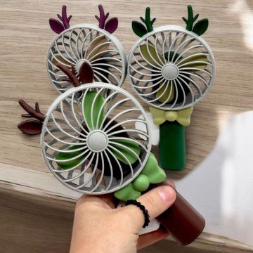 Фото1.Вентилятор ручний з ріжками (19 см), фіолетовий