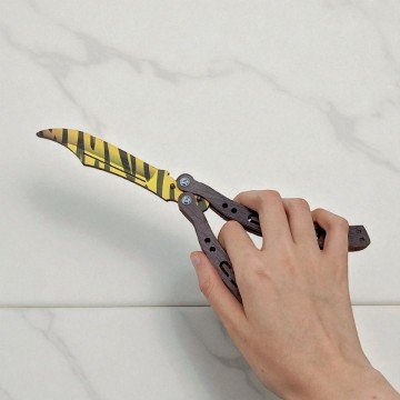 Фото1.Сувенірний ніж, модель «МЕТЕЛИК ТИГР»