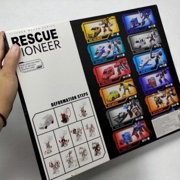 Фото1.Трансформер, висота 18 см, зброя, в коробці