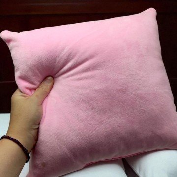 Фото1.Подушка плюшева 