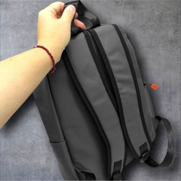 Фото1.Рюкзак, розмір: 29х14х40 см (2 відділення, 3 кишені, на блискавці)