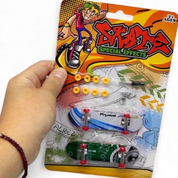 Фото1.Пальчикові скейти та аксесуари до них 