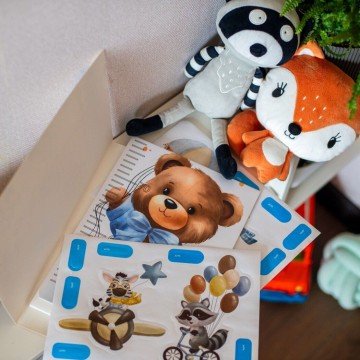 Фото2.Зростомір та наліпки в дитячу кімнату