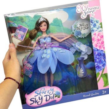 Фото1.Лялька (висота 30 см, діадема) в коробці