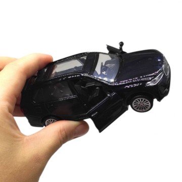 Фото1.Машинка металева 