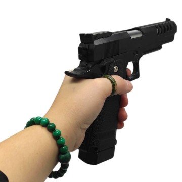 Фото1.Пістолет, кульки, у короб. 24*18*4,5 см.