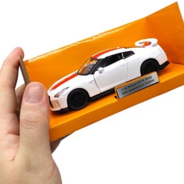 Фото1.Машинка металева 