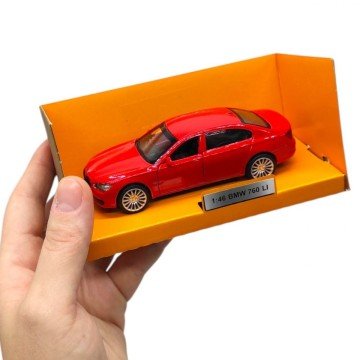 Фото1.Машинка металева 