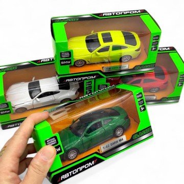 Фото1.Машинка металева 