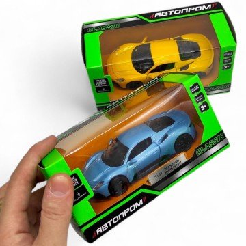 Фото1.Машинка металева 