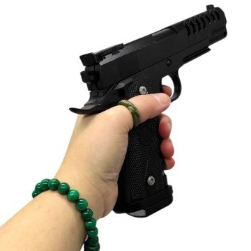 Фото1.Пістолет з металевими деталями (коробка 26*18*4,5 см)