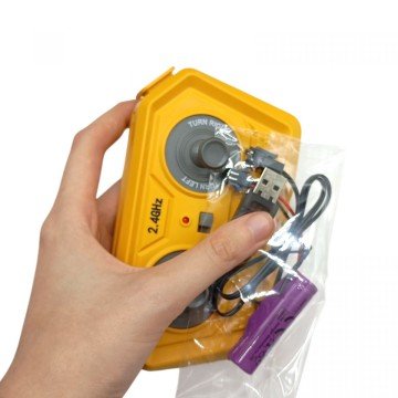 Фото1.Р.К.Будтехніка бетонозмішувач акум.USB.кор.40*15*20 см.