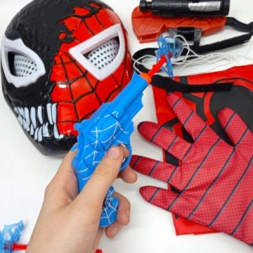 Фото1.Набір Людина павук Веном в пакеті