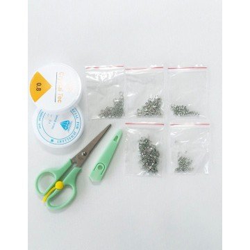 Фото1.Набір аксесуарів для креативної творчості для створення прикрас 